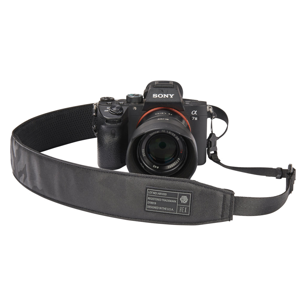 CAMERA STRAP BLACKOUT CAMO