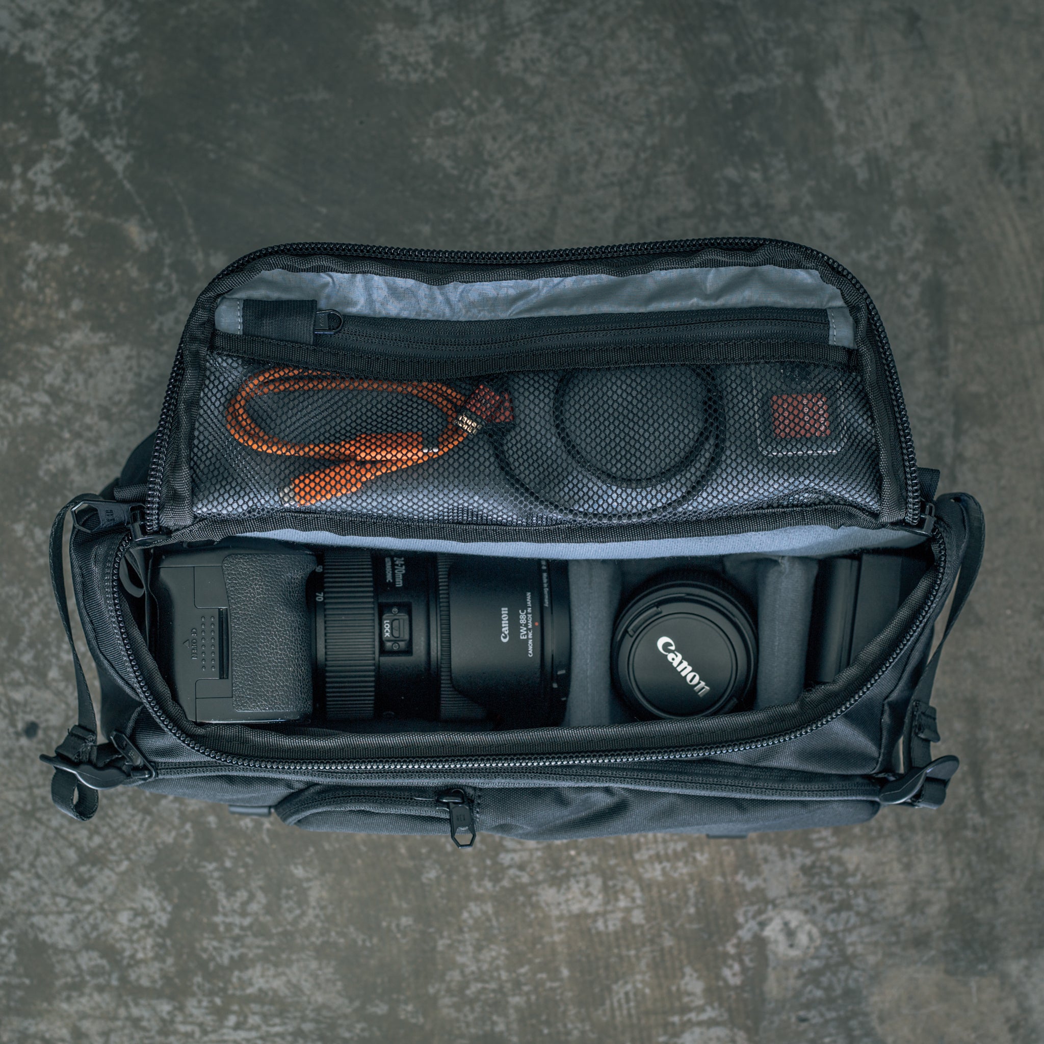 Ranger Black DSLR Sling v2